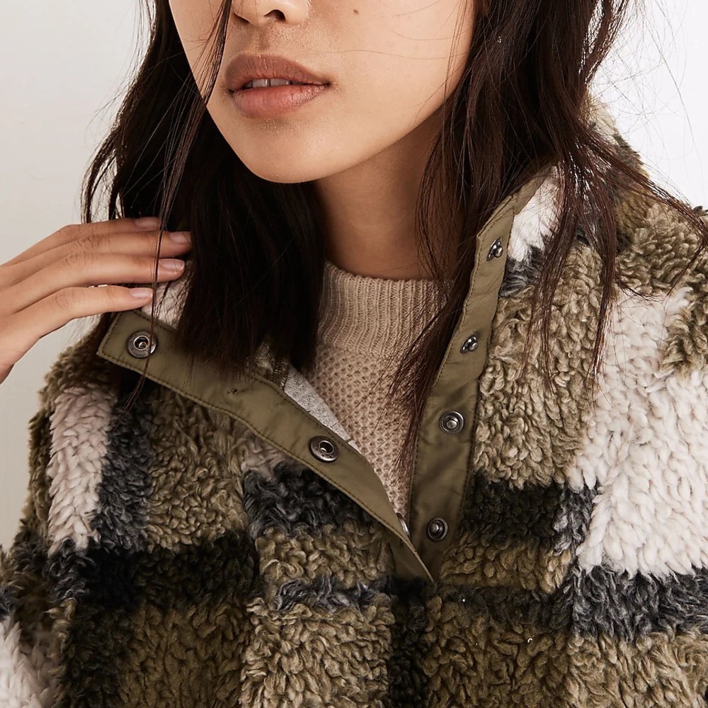 Madewell (Re)sourced Sherpa Popover Tunic Jacket in Plaid - Picture 4 of 8